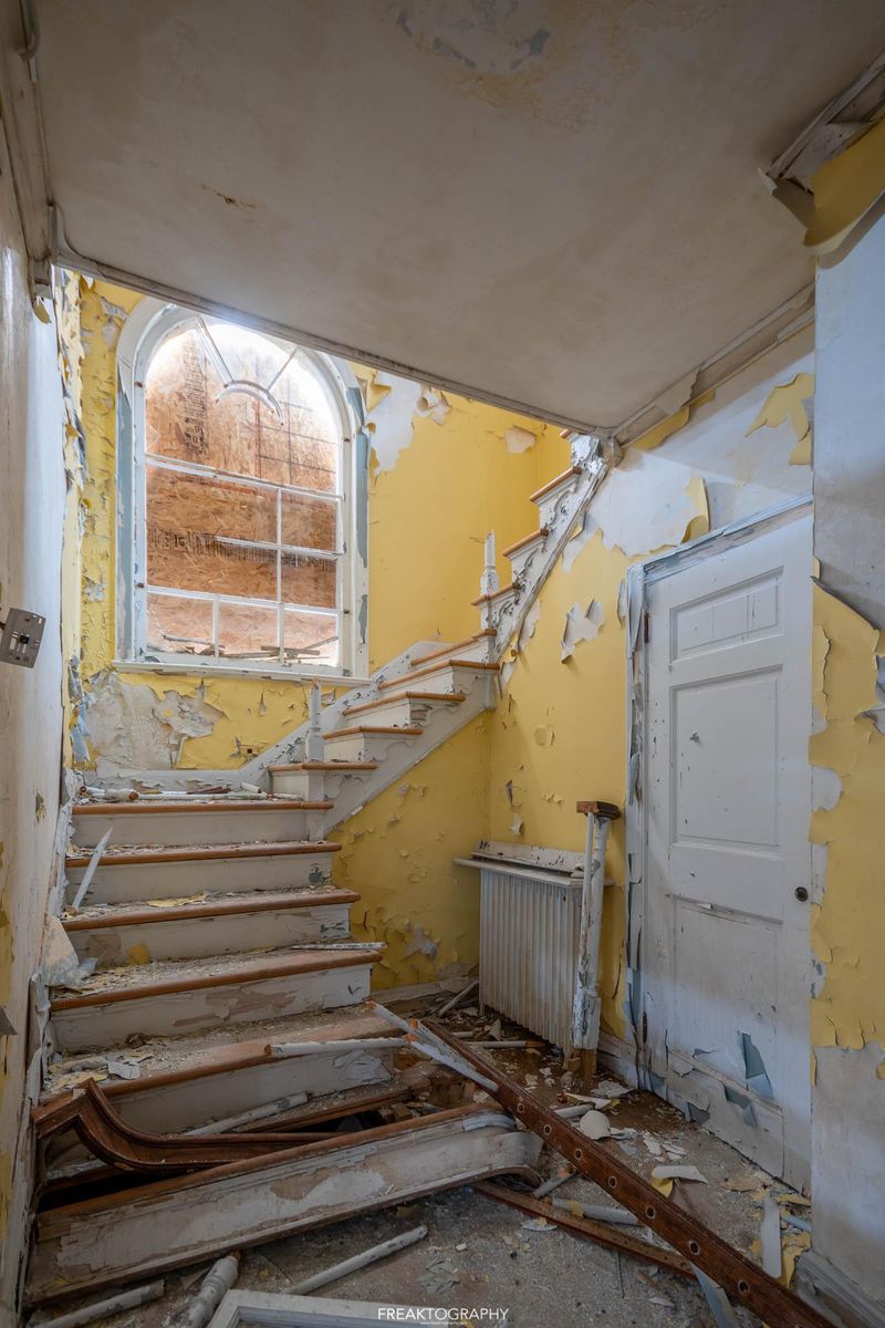 Crumbling Staircase With Stories To Share