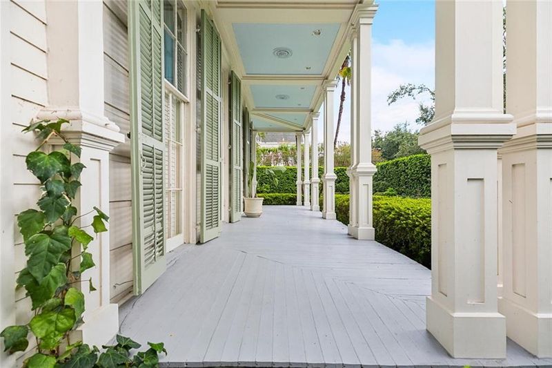 Breezy Veranda With Southern Soul