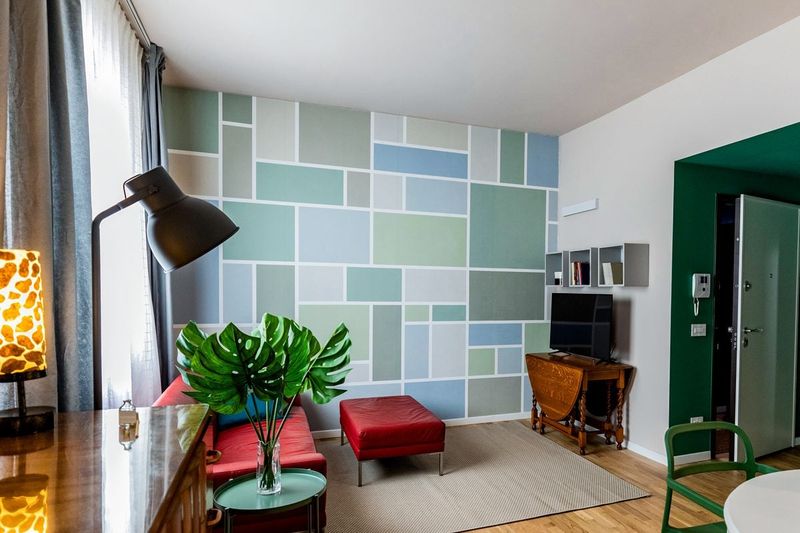 Accent Walls in Bold Colors or Patterns