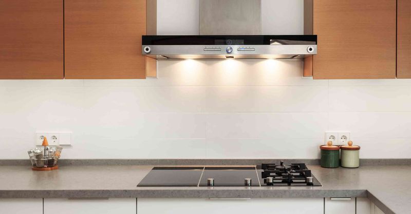 Forgetting ventilation until every meal becomes a smoke alarm test