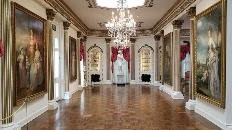 Art Galleries with Museum-Grade Security