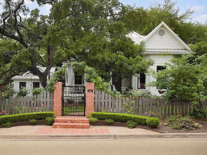 A Secret Garden with Southern Soul
