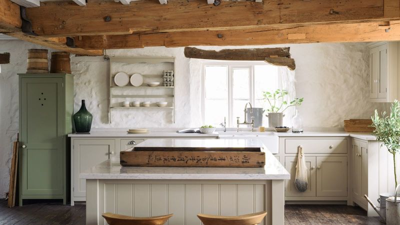 Wall treatments create different backdrops