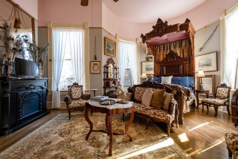 Master Bedroom's Morning Light