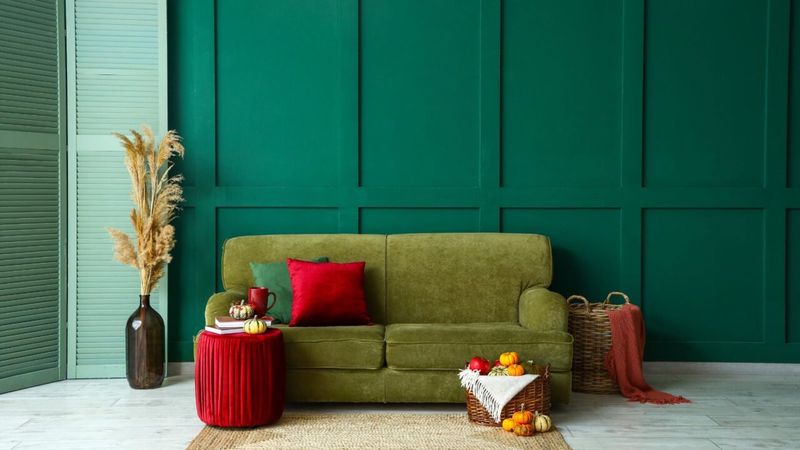 Contrast Florals With Bold Solids