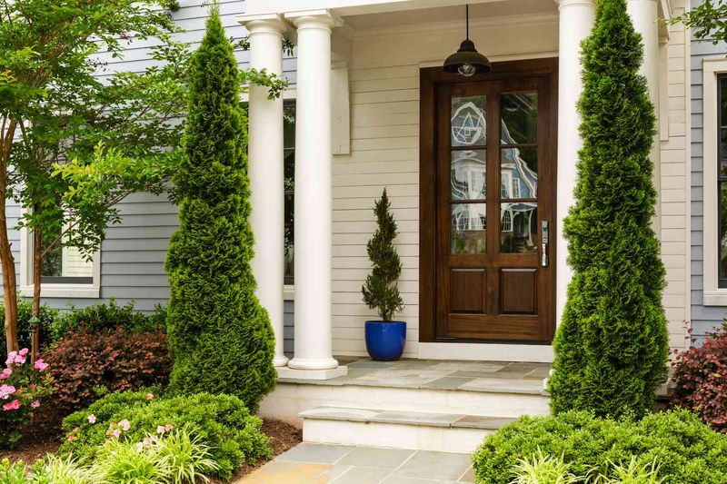 Frame Your Entryway