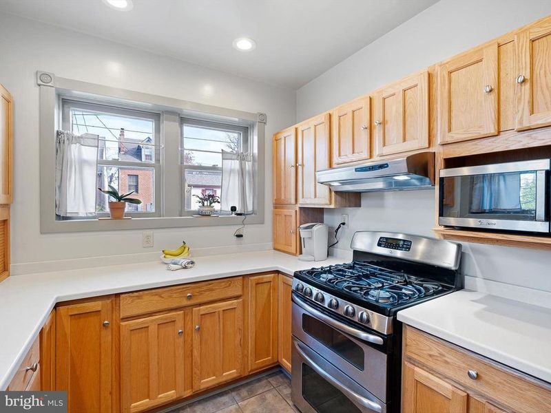 Contemporary Kitchen