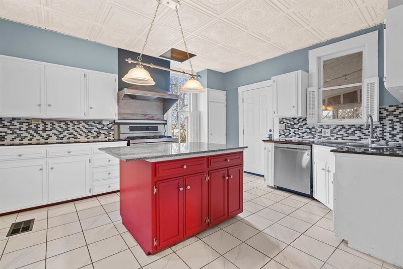 Vintage-Inspired Kitchen