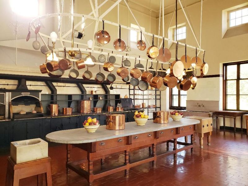 Kitchen Complex's Hidden Industry