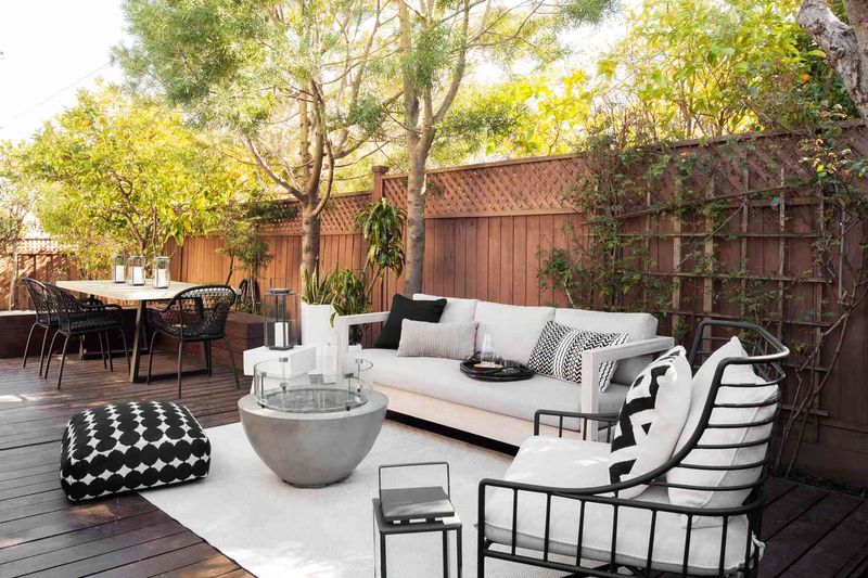 Outdoor Living Rooms