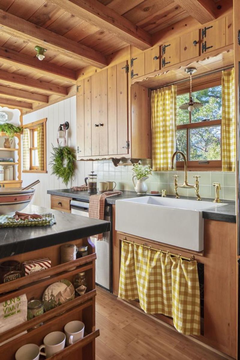 Skirted Sink Curtains