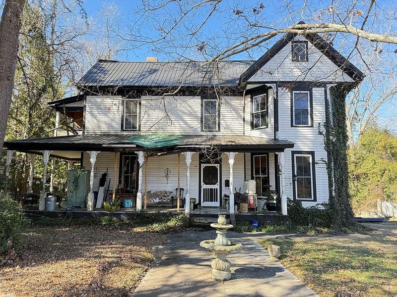 1856 Stunning Victorian House in Abbeville
