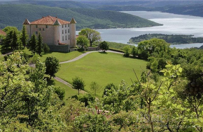 Medieval Château Overlooking Lac De Sainte-Croix