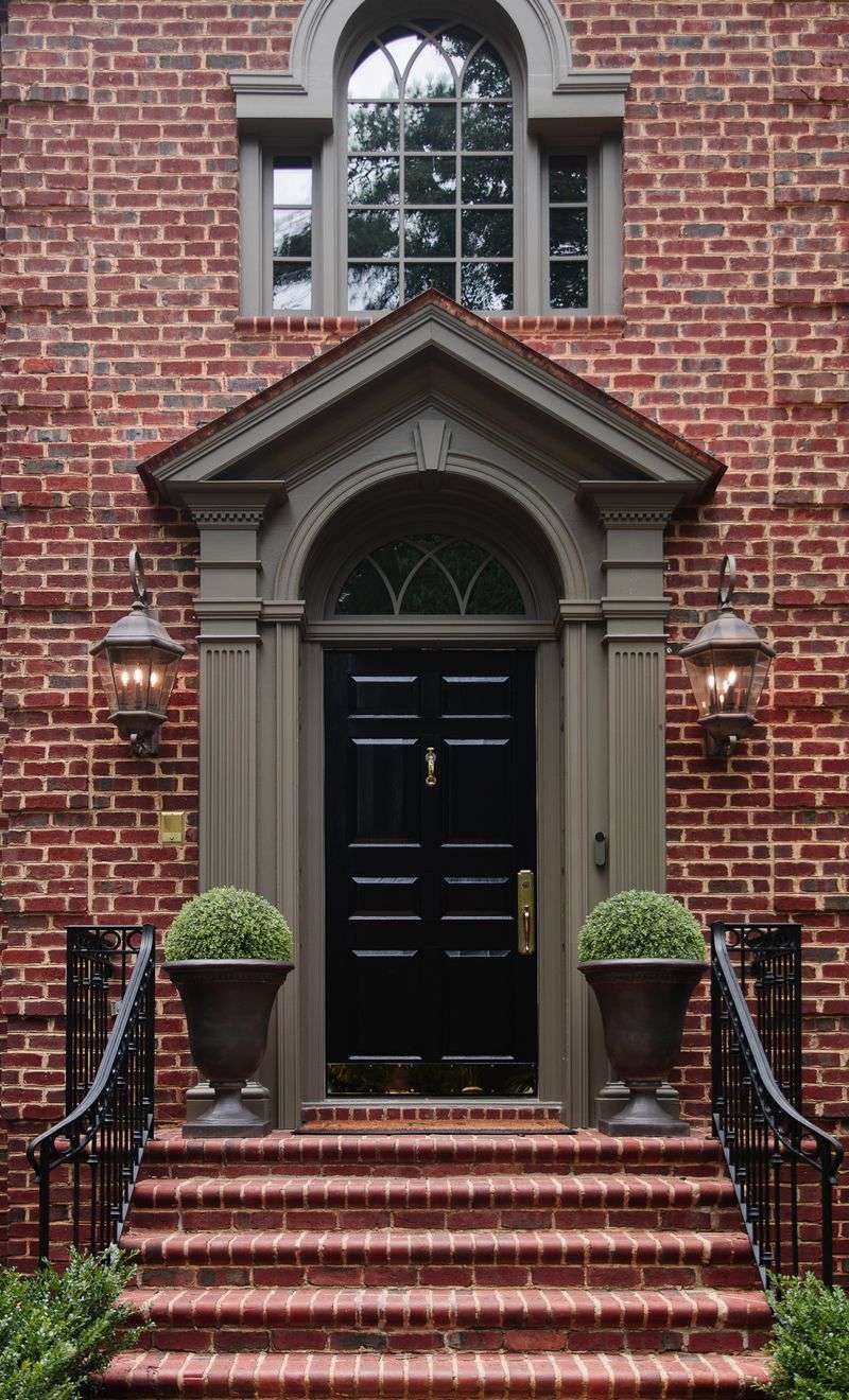 Matte Black: Timeless Sophistication