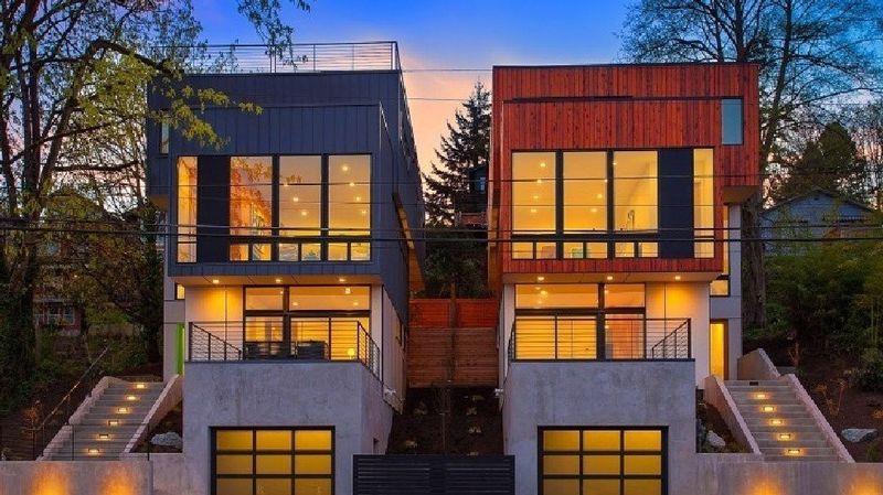 Container Home Hybrid
