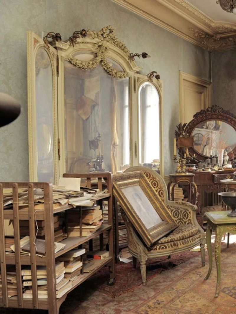 Paris Apartment Untouched Since 1939