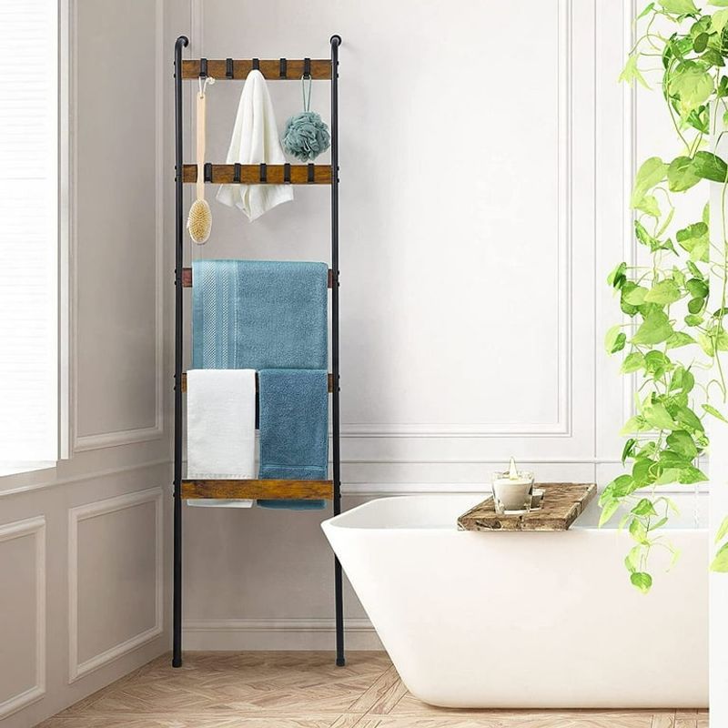 Inefficient Towel Storage