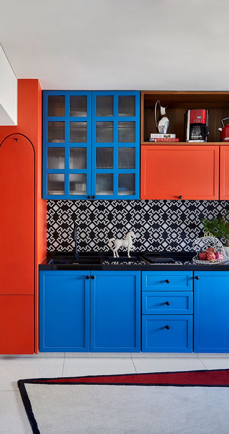 Chaotic Color Schemes