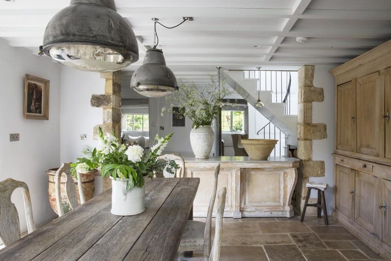Introduce Vintage Lighting Fixtures