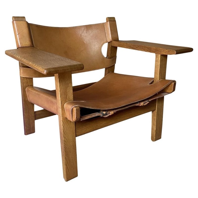 Low-Slung Leather Seating With Historical Flair