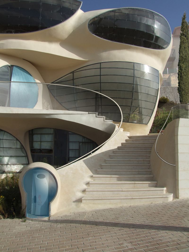 Biomorphic House: Concrete Poetry