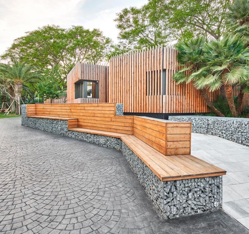 Gabion Wall Seating: Industrial Chic Meets Comfort