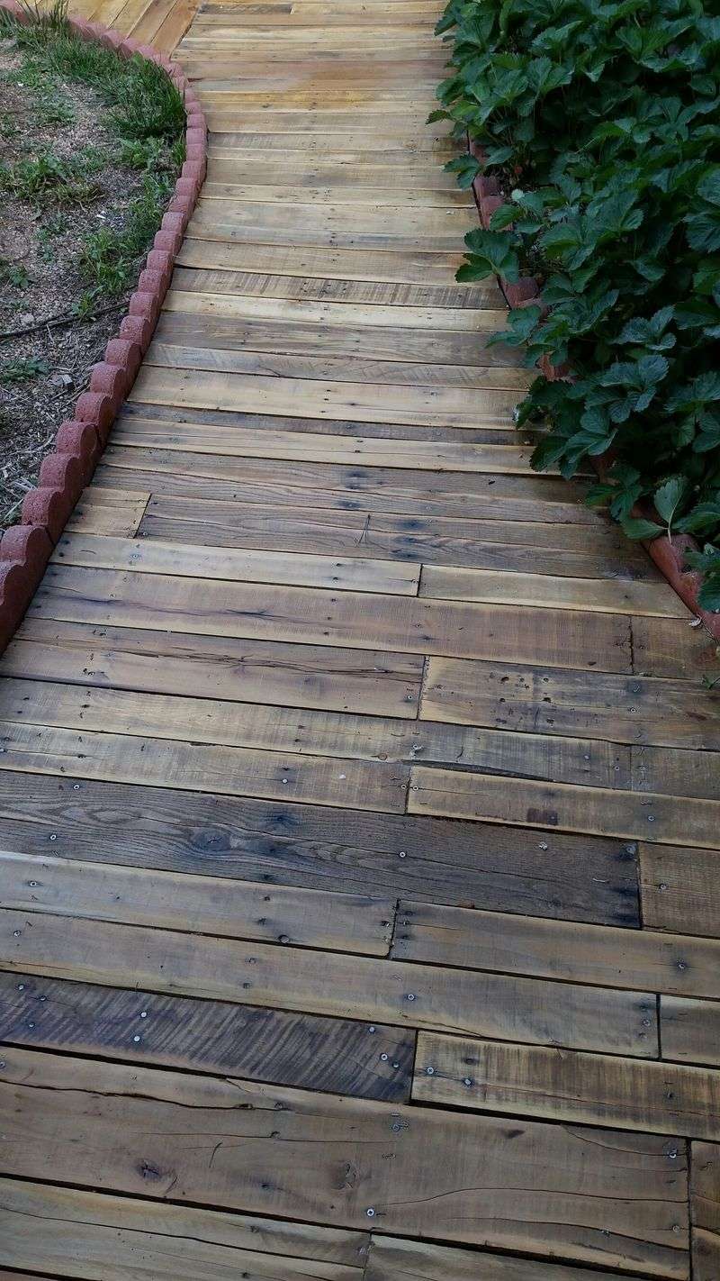 Pallet Wood Boardwalk