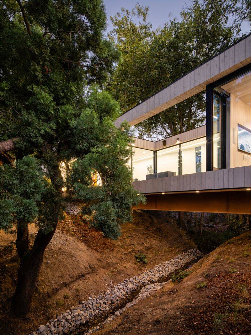Bridge House, Los Angeles