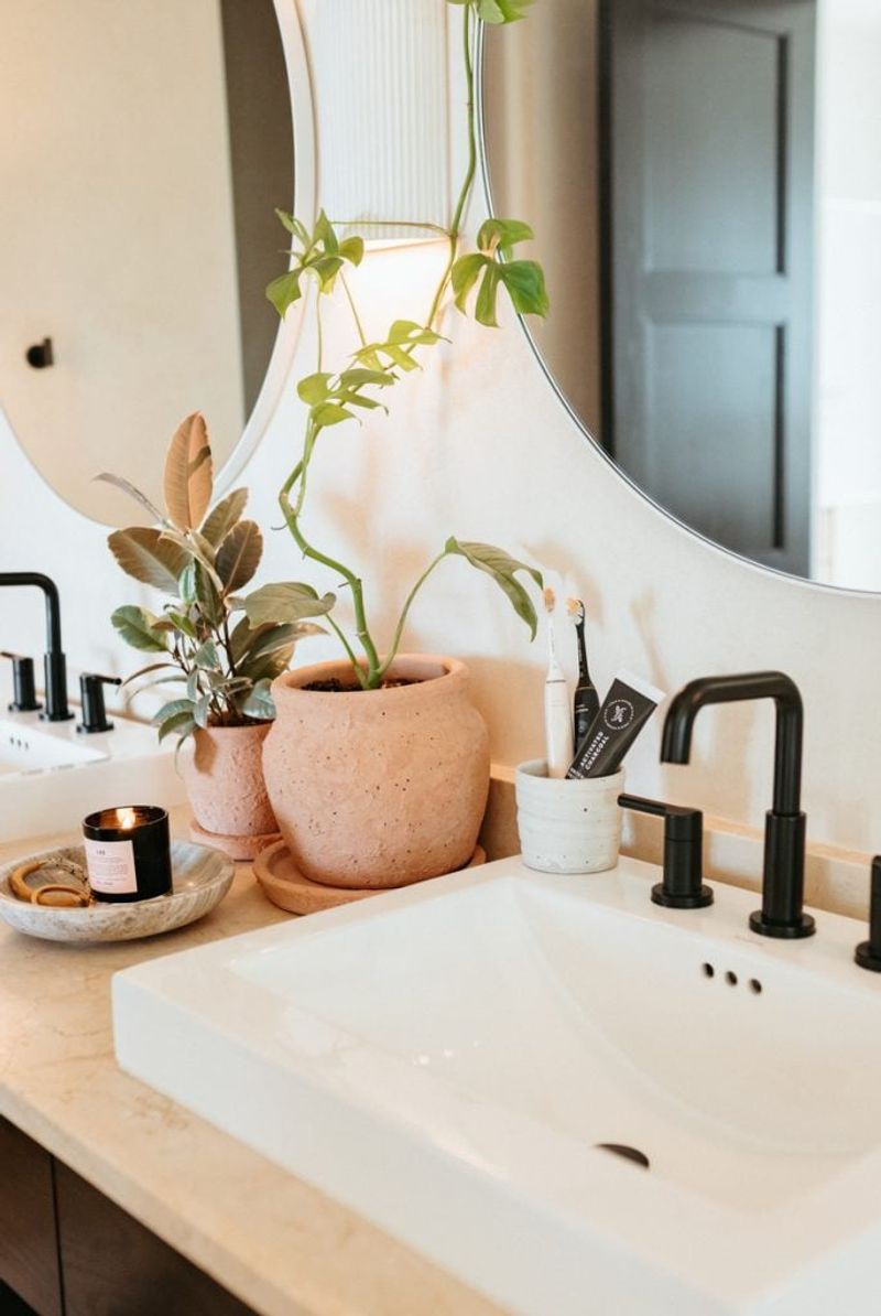 Neglecting Counter Space When Decorating