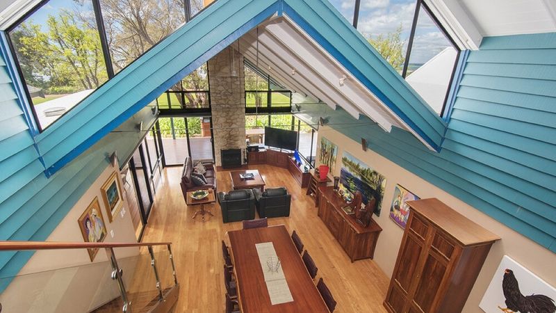 New Zealand Rotating Seaside Studio