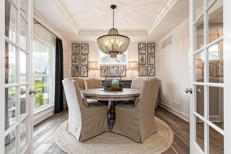 Choose Round or Oval Tables
