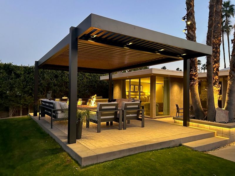 Louvered Roof System