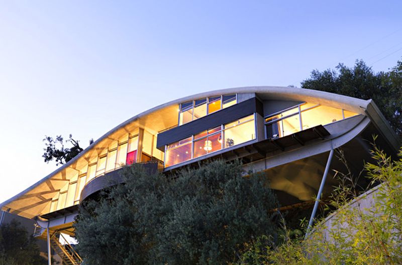 Garcia House: The Rainbow Arch