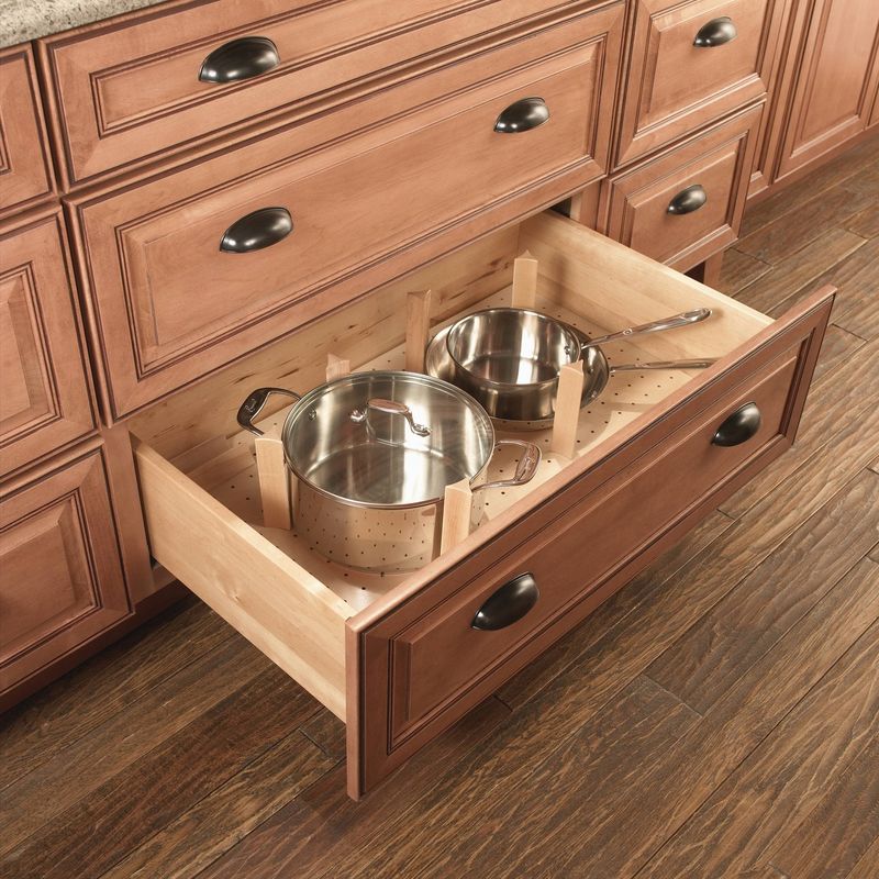 Deep Drawers Instead of Lower Cabinets