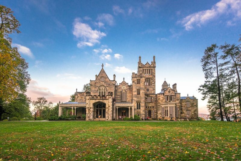 Lyndhurst