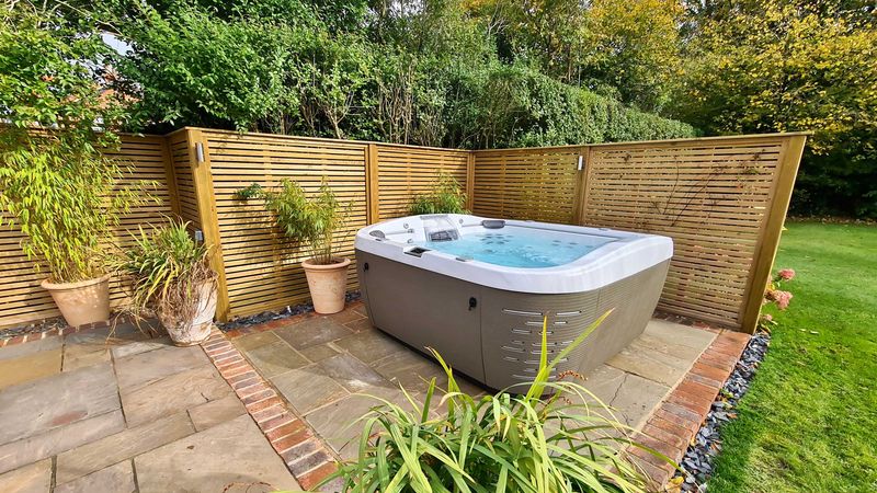 Outdoor Hot Tubs