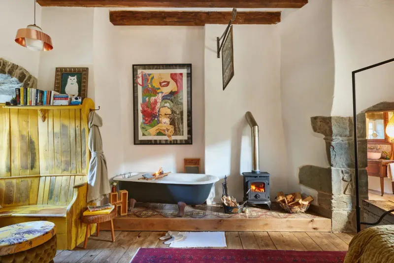 Spacious Bath