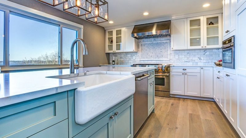 Farmhouse Sink Folly
