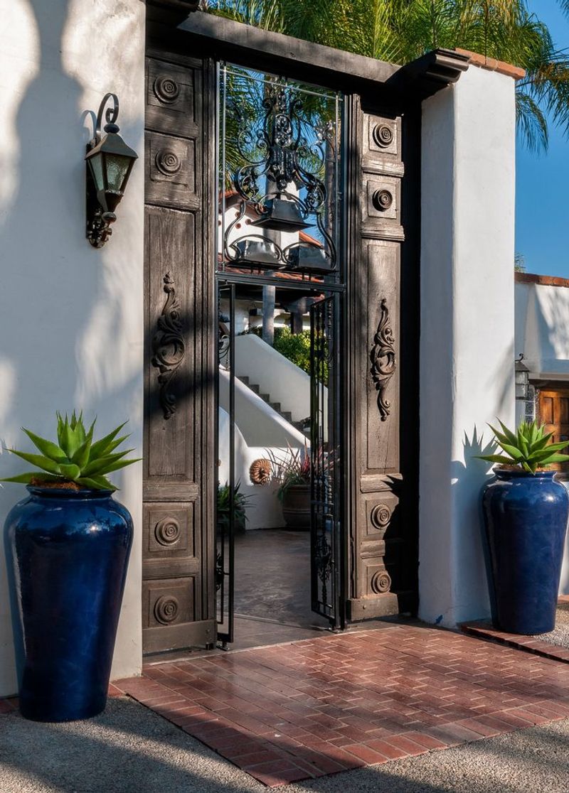 A Grand Entrance That Sets the Tone