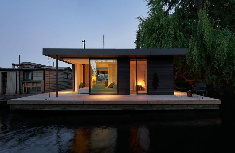 The Floating Lakeside Cottage