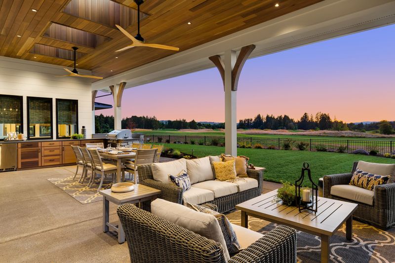 Outdoor Dining Stole Our Hearts