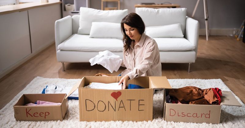 Decluttering Without Boundaries