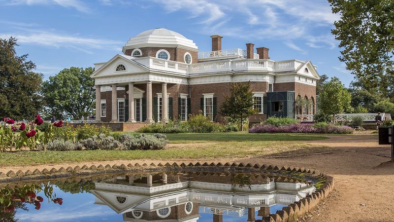 Monticello: Jefferson's Hilltop Masterpiece