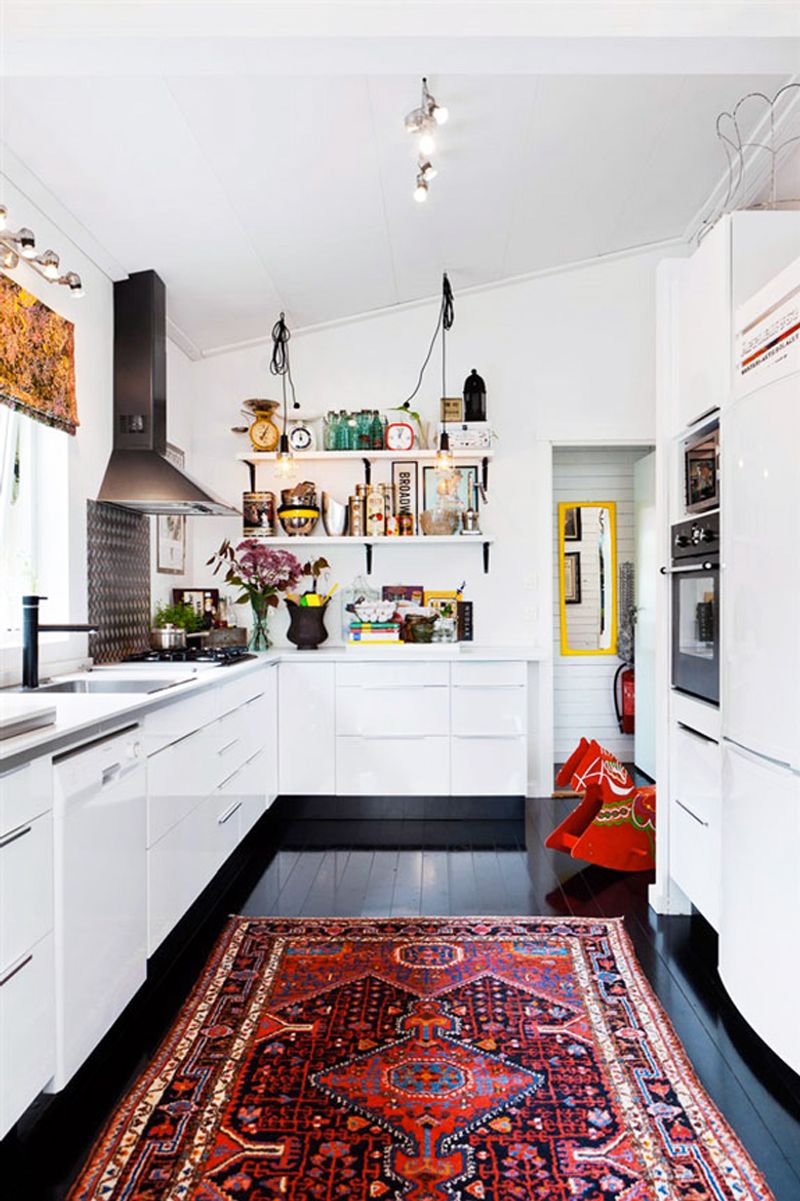 Vintage Rugs Instead of Runners