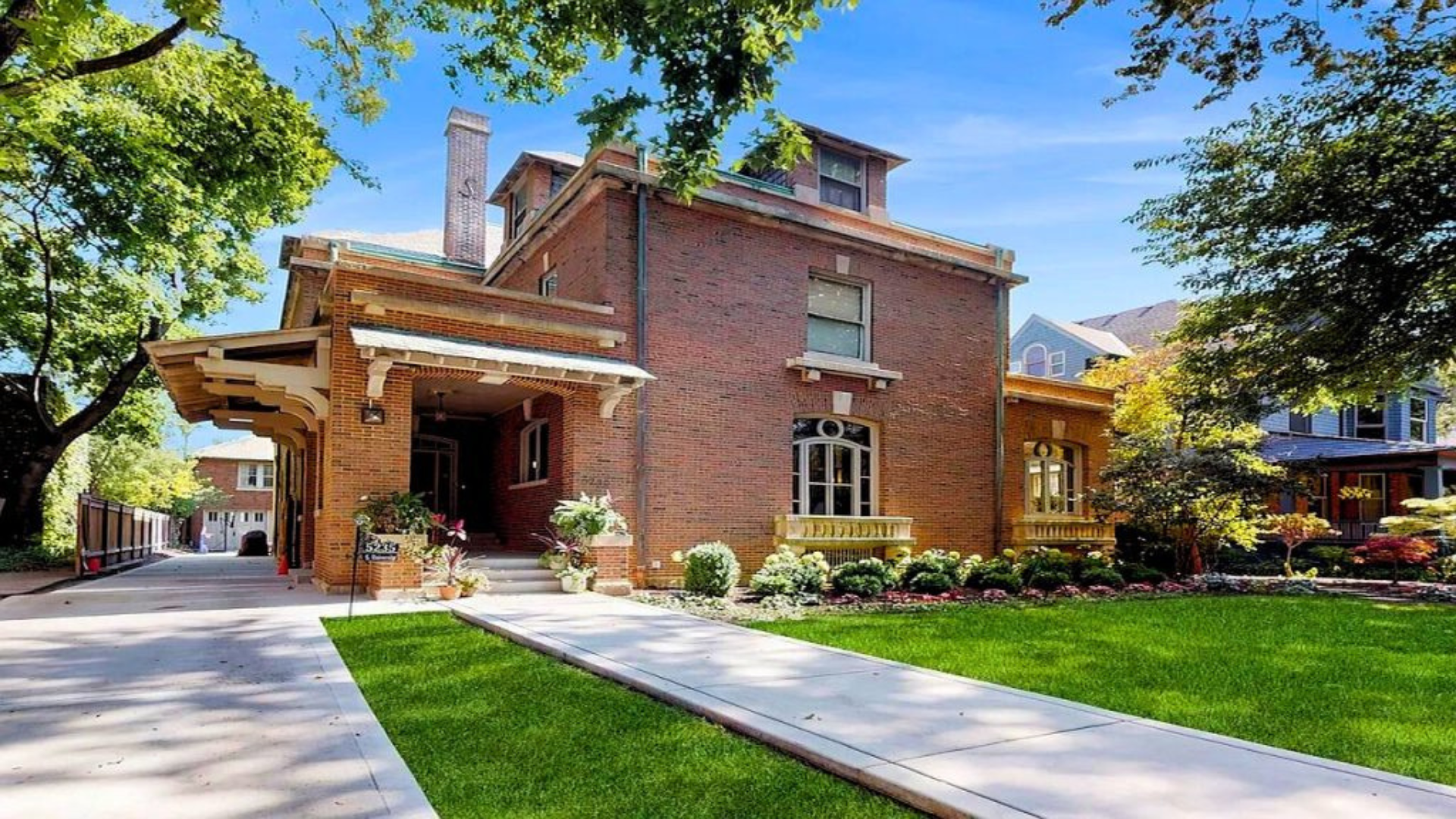 A 1904 Chicago Gothic Gem With Coach House, Restored Marble And Historic Charm