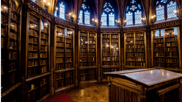 15 Home Libraries That Look Like They Belong In “Beauty And The Beast”
