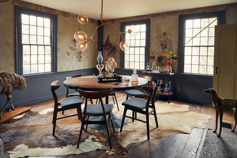 Spacious Dining Room