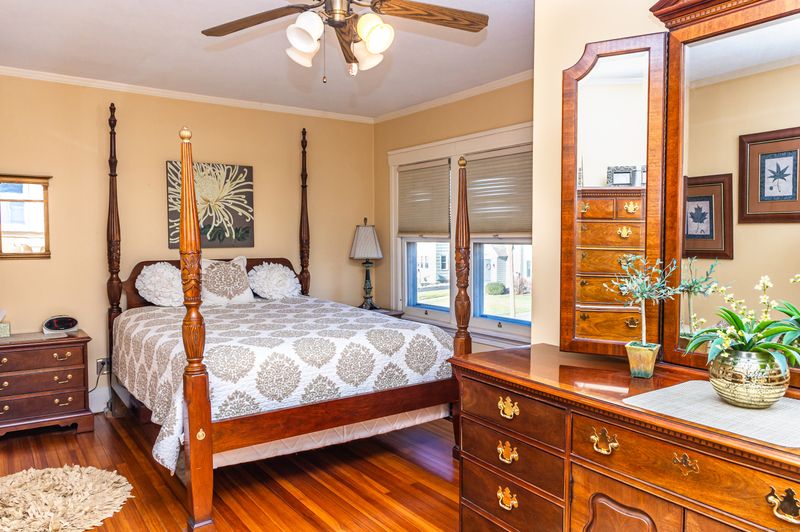 A Bedroom That Balances Classic and Cozy