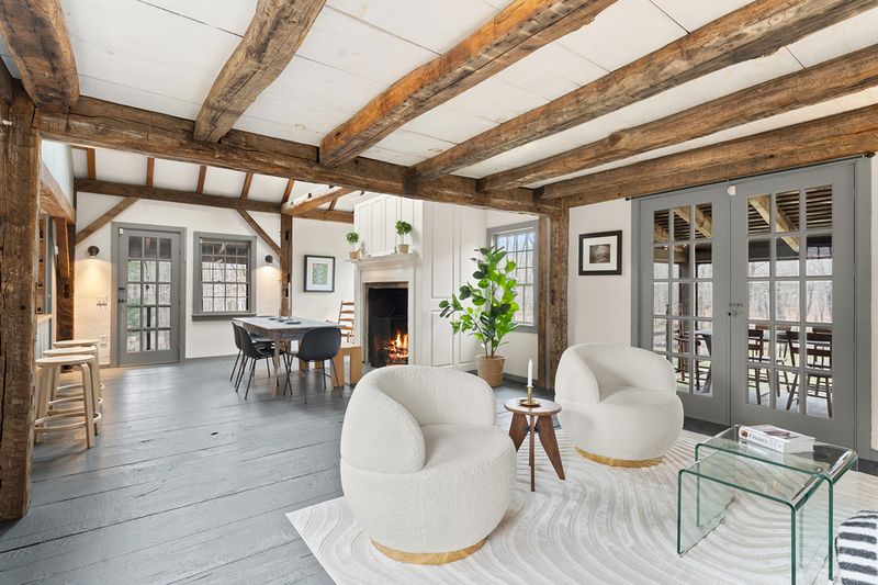 Exposed Beams