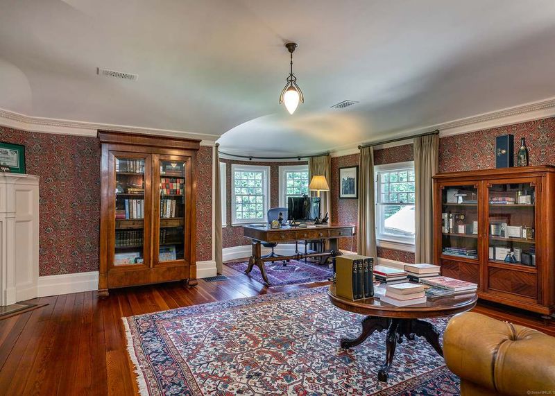 Gentleman's Study 